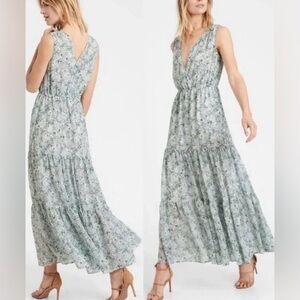 Banana Republic deep V-neck floral maxi dress tiered skirt pockets